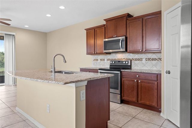8961 TURNSTONE HAVEN PLACE, Tampa, FL 33619