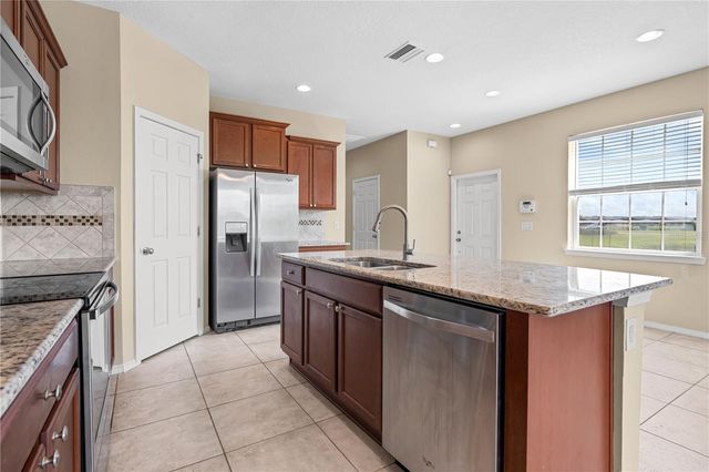 8961 TURNSTONE HAVEN PLACE, Tampa, FL 33619