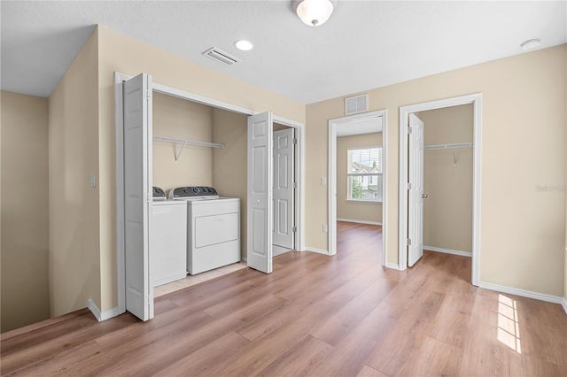 8961 TURNSTONE HAVEN PLACE, Tampa, FL 33619