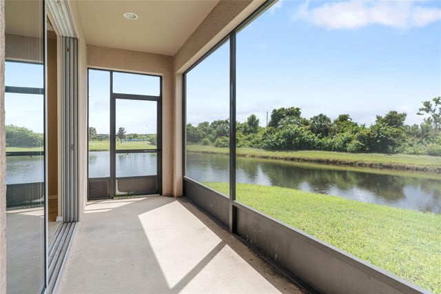 8961 TURNSTONE HAVEN PLACE, Tampa, FL 33619