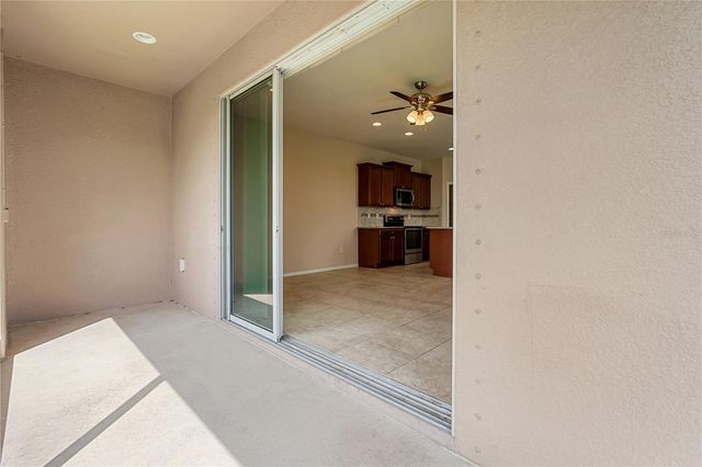 8961 TURNSTONE HAVEN PLACE, Tampa, FL 33619