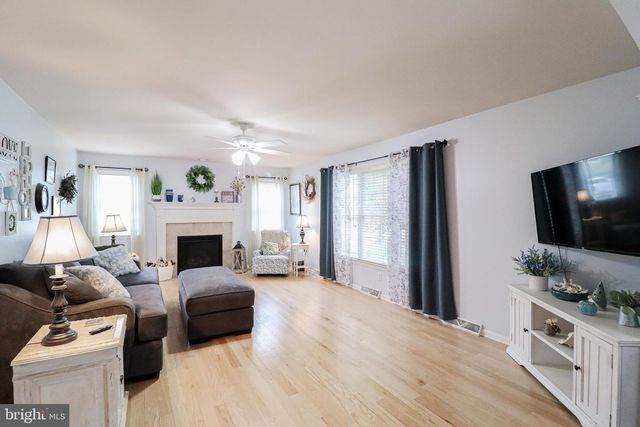 115 ANGELA LN, York, PA 17402