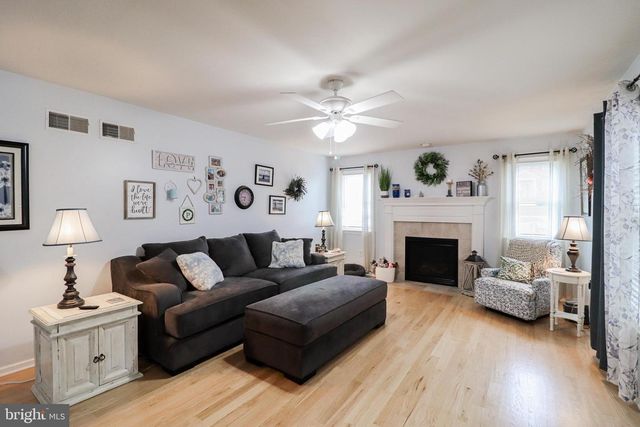 115 ANGELA LN, York, PA 17402