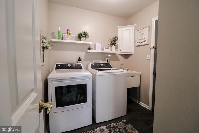 115 ANGELA LN, York, PA 17402