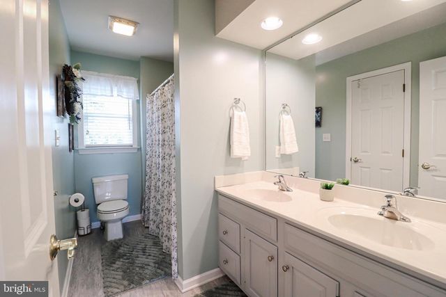 115 ANGELA LN, York, PA 17402