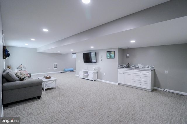 115 ANGELA LN, York, PA 17402