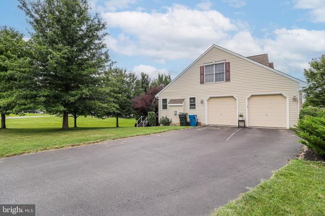 115 ANGELA LN, York, PA 17402