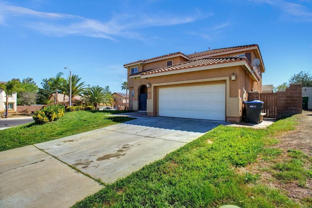 33347 Breighton Wood St, Menifee, CA 92584 — photo 2