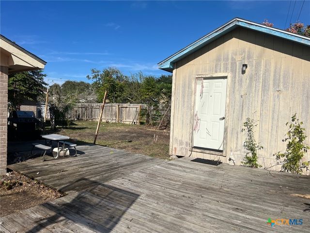 114 Chevy Chase Street, Port Lavaca, TX 77979