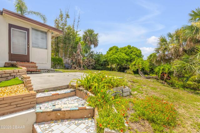 516 Wisteria Road, Daytona Beach, FL 32118
