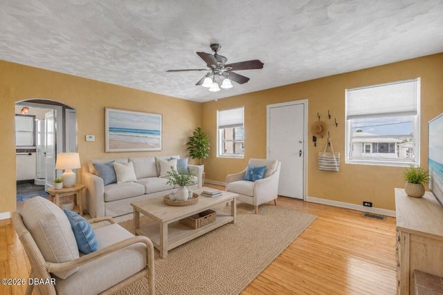 516 Wisteria Road, Daytona Beach, FL 32118