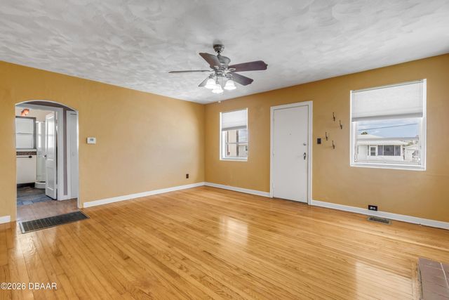 516 Wisteria Road, Daytona Beach, FL 32118