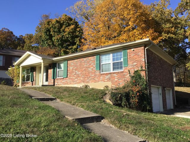 9203 Windsor Park Dr, Louisville, KY 40272