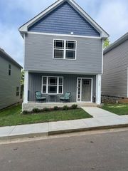 722 Perkins Ave, Clarksville, TN 37040