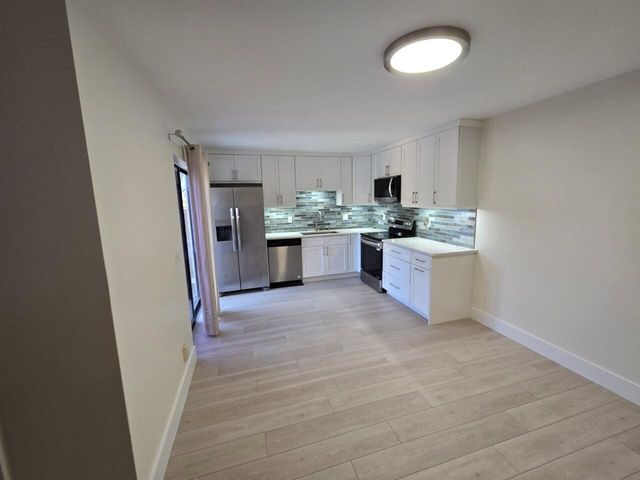 2802 SW 12th Street, Deerfield Beach, FL 33442