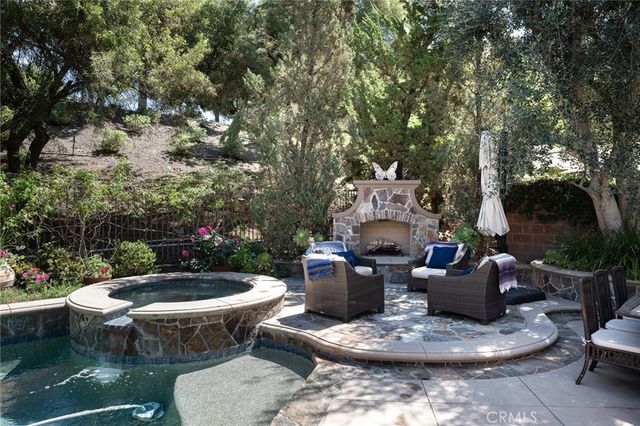 24 Scarlet Maple, Ladera Ranch, CA 92694
