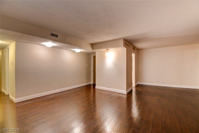3111 Bel Air Drive 8E, Las Vegas, NV 89109