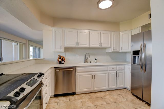 3111 Bel Air Drive 8E, Las Vegas, NV 89109