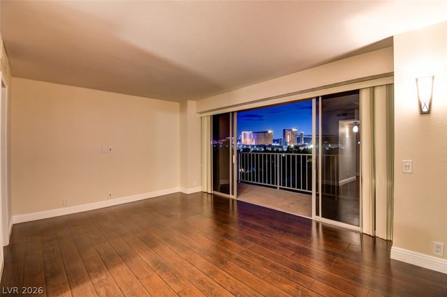3111 Bel Air Drive 8E, Las Vegas, NV 89109