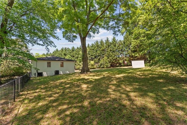 951 Cherokee Trail SE, Smyrna, GA 30080