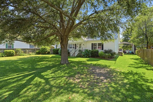 116 Sparrow Street, Bonneau, SC 29431