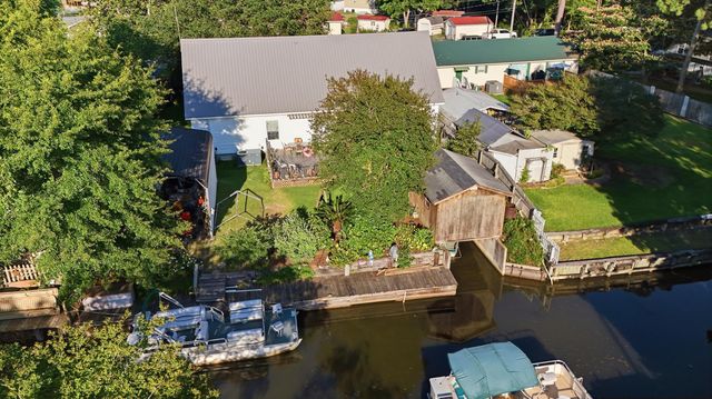 116 Sparrow Street, Bonneau, SC 29431