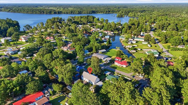116 Sparrow Street, Bonneau, SC 29431