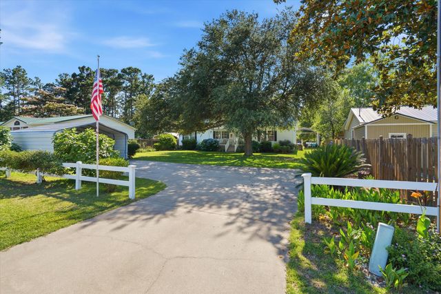 116 Sparrow Street, Bonneau, SC 29431