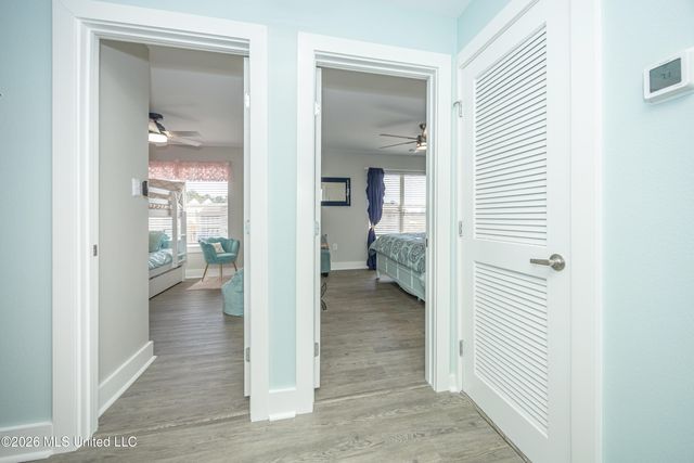 2421 Beachview Drive, H08, Ocean Springs, MS 39564