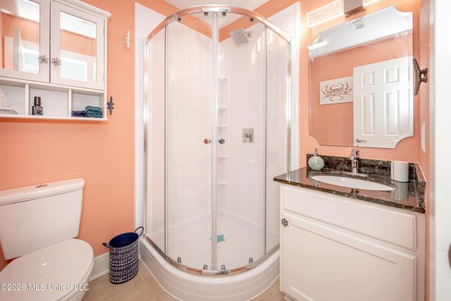 2421 Beachview Drive, H08, Ocean Springs, MS 39564