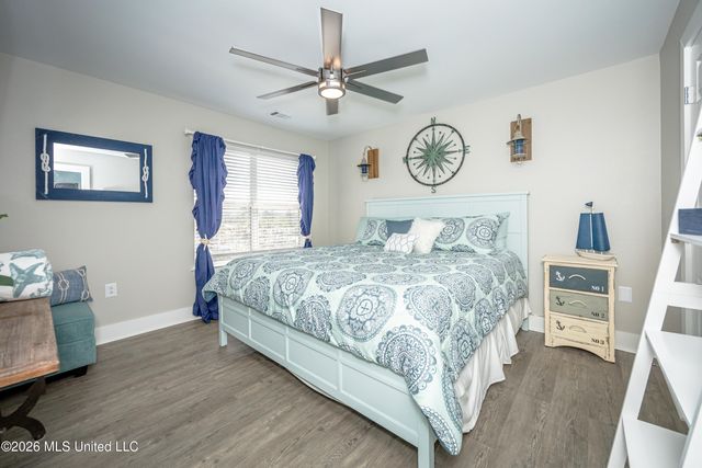 2421 Beachview Drive, H08, Ocean Springs, MS 39564