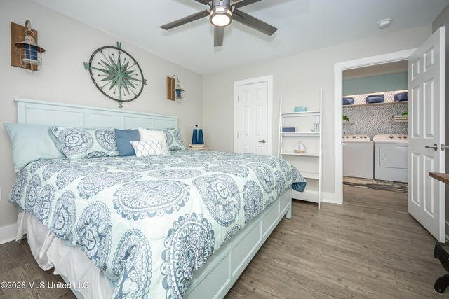 2421 Beachview Drive, H08, Ocean Springs, MS 39564