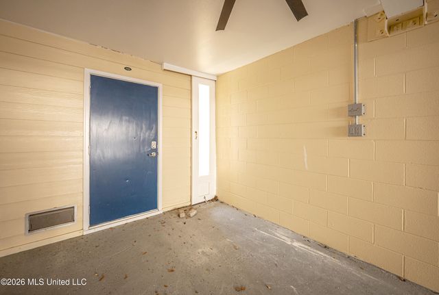 2421 Beachview Drive, H08, Ocean Springs, MS 39564