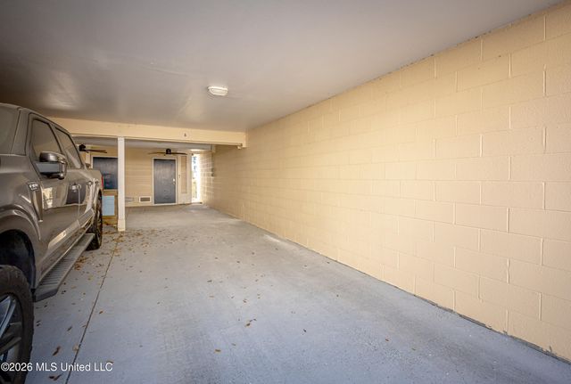 2421 Beachview Drive, H08, Ocean Springs, MS 39564