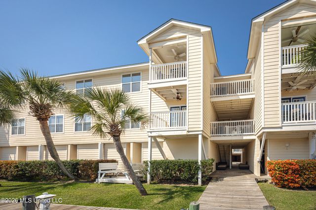 2421 Beachview Drive, H08, Ocean Springs, MS 39564