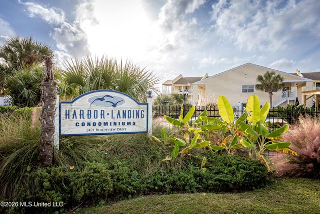 2421 Beachview Drive, H08, Ocean Springs, MS 39564