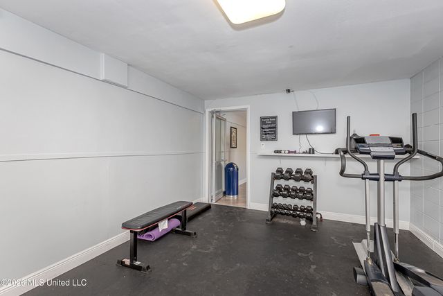 2421 Beachview Drive, H08, Ocean Springs, MS 39564