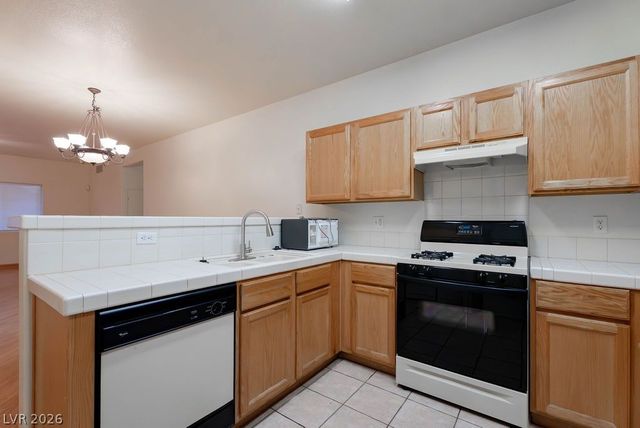 2153 Jasper Bluff Street 103, Las Vegas, NV 89117