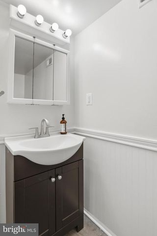 814 SEAL HARBOUR, Pasadena, MD 21122
