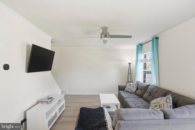814 SEAL HARBOUR, Pasadena, MD 21122