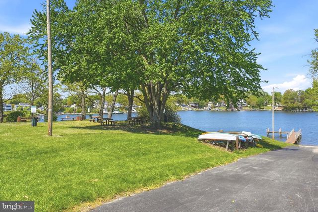 814 SEAL HARBOUR, Pasadena, MD 21122
