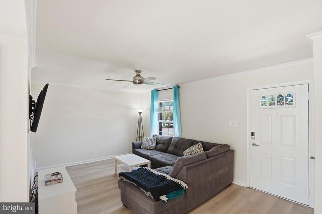 814 SEAL HARBOUR, Pasadena, MD 21122