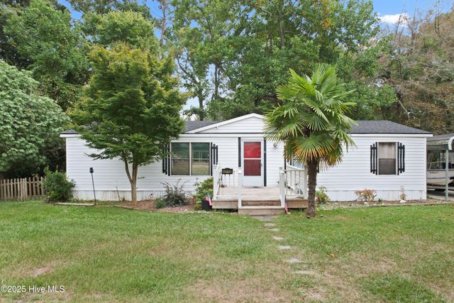 2773 Pirate Lane SW, Supply, NC 28462