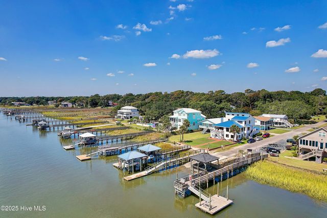 2773 Pirate Lane SW, Supply, NC 28462