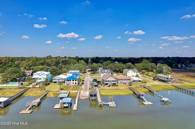 2773 Pirate Lane SW, Supply, NC 28462