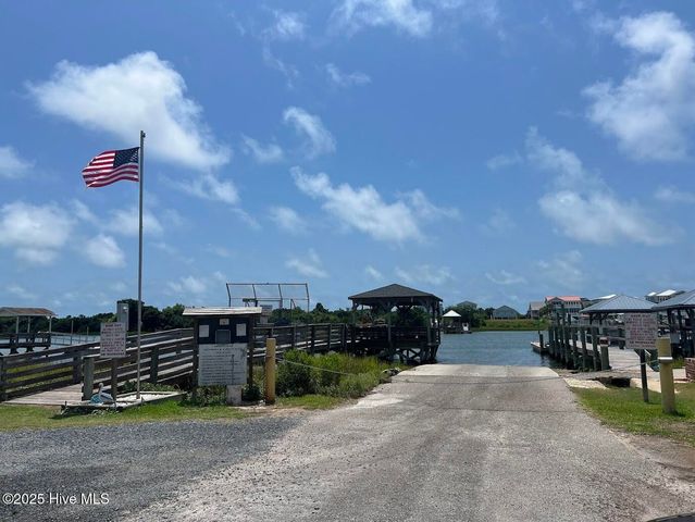 2773 Pirate Lane SW, Supply, NC 28462