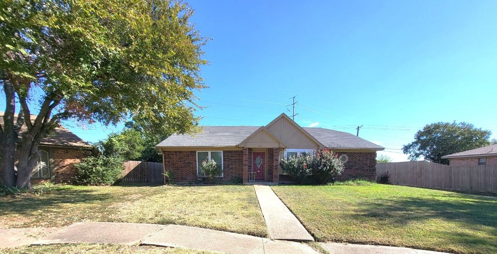 2534 Limestone Lane, Garland, TX 75040