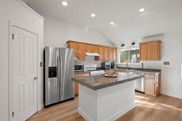 5613 Lomita Verde CIR, Austin, TX 78749