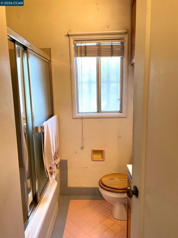 725 Boyd Ave, Richmond, CA 94805