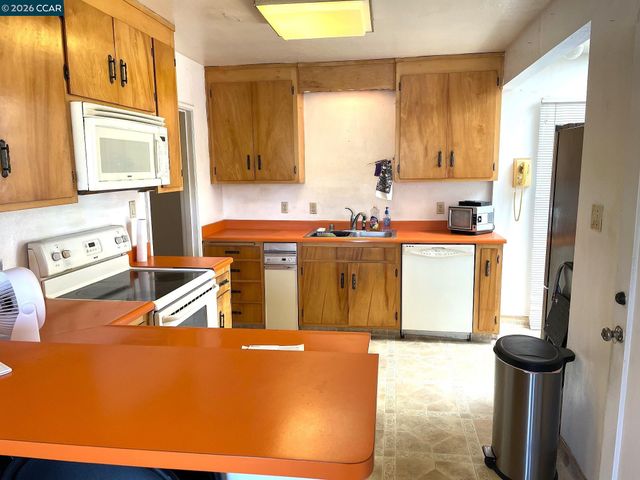 725 Boyd Ave, Richmond, CA 94805